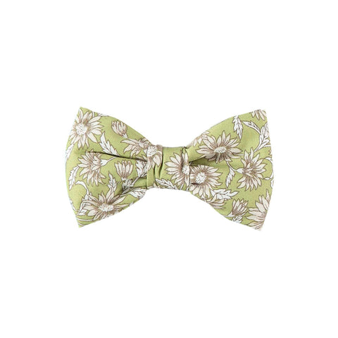 Baker & Bray | Daisy Dog Dog Bow Tie | Green - Pets Own Us - Baker & Bray - BB-31-12-01-L United Kingdom